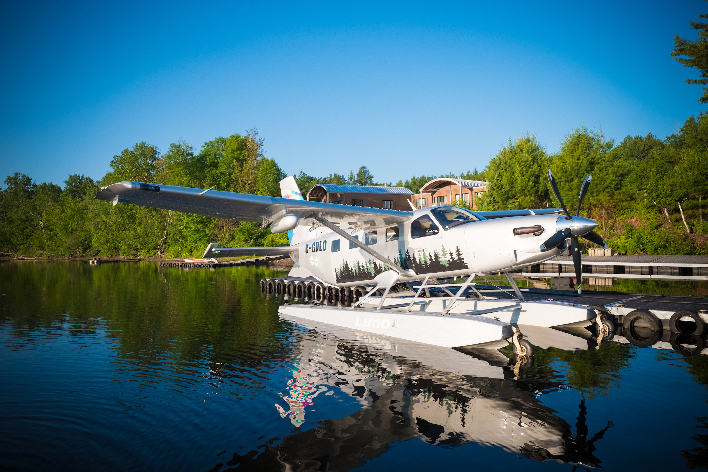 Hydravion à l'Hydrobase