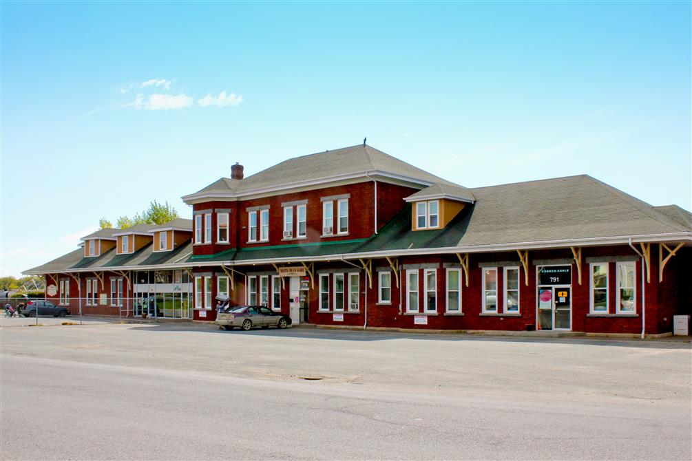 Bâtiment  Principal (&copy;Antoine Petrecca)