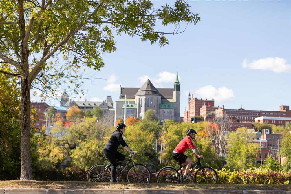 Axe de la Saint-François (&copy;S.Larose)
