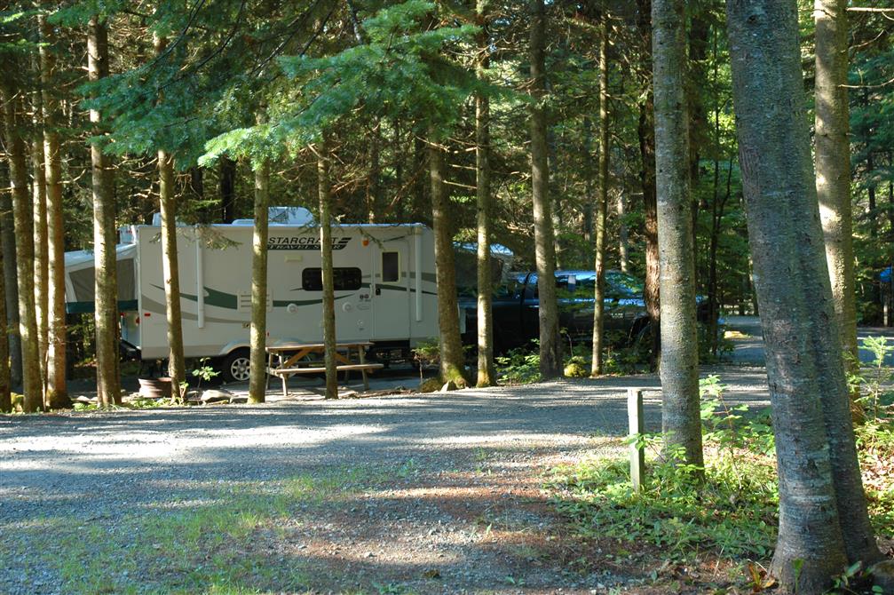 Camping Baie-des-Sables (&copy;Sation touristque Baie-des-Sables)
