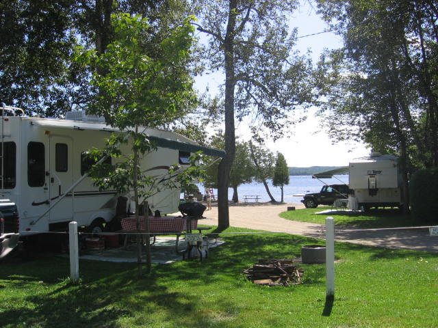 Camping Estrie Lac Plage (&copy;Camping Plage McKenzie)