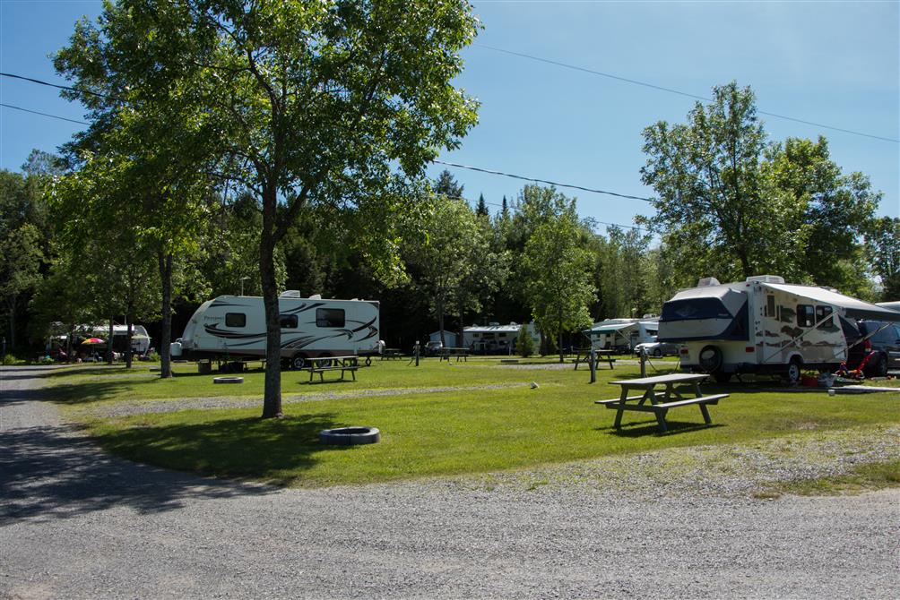 Secteur 3 services (&copy;Camping Vallée Bleue Resort)