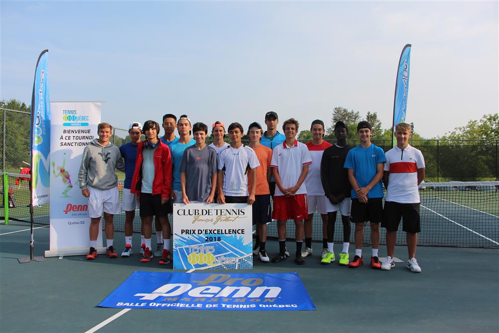 Ouverture du tournoi (garçons) (&copy;Championnat de tennis québécois des 18 ans et moins)