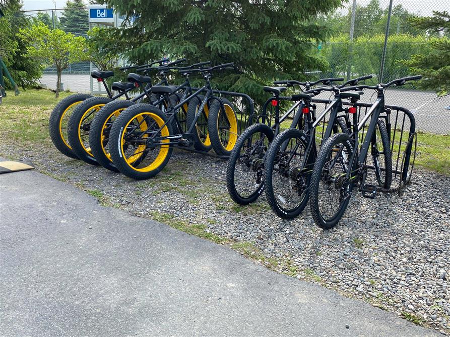 location de vélos de montagne et fatbike (&copy;Camping des Sommets Bromont)