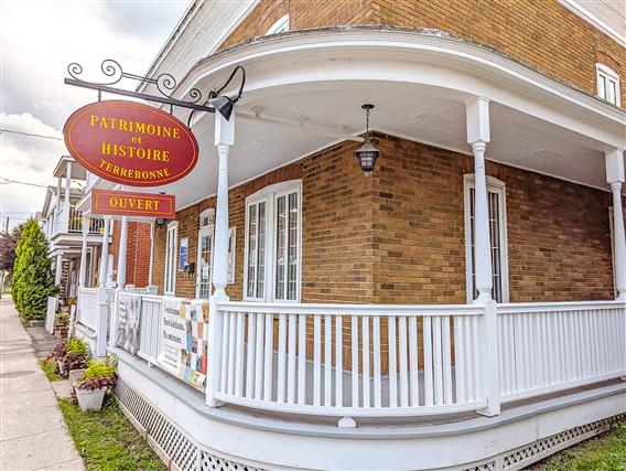 6D4F6D82-FBE3-43DB-A104-E95D8C982669