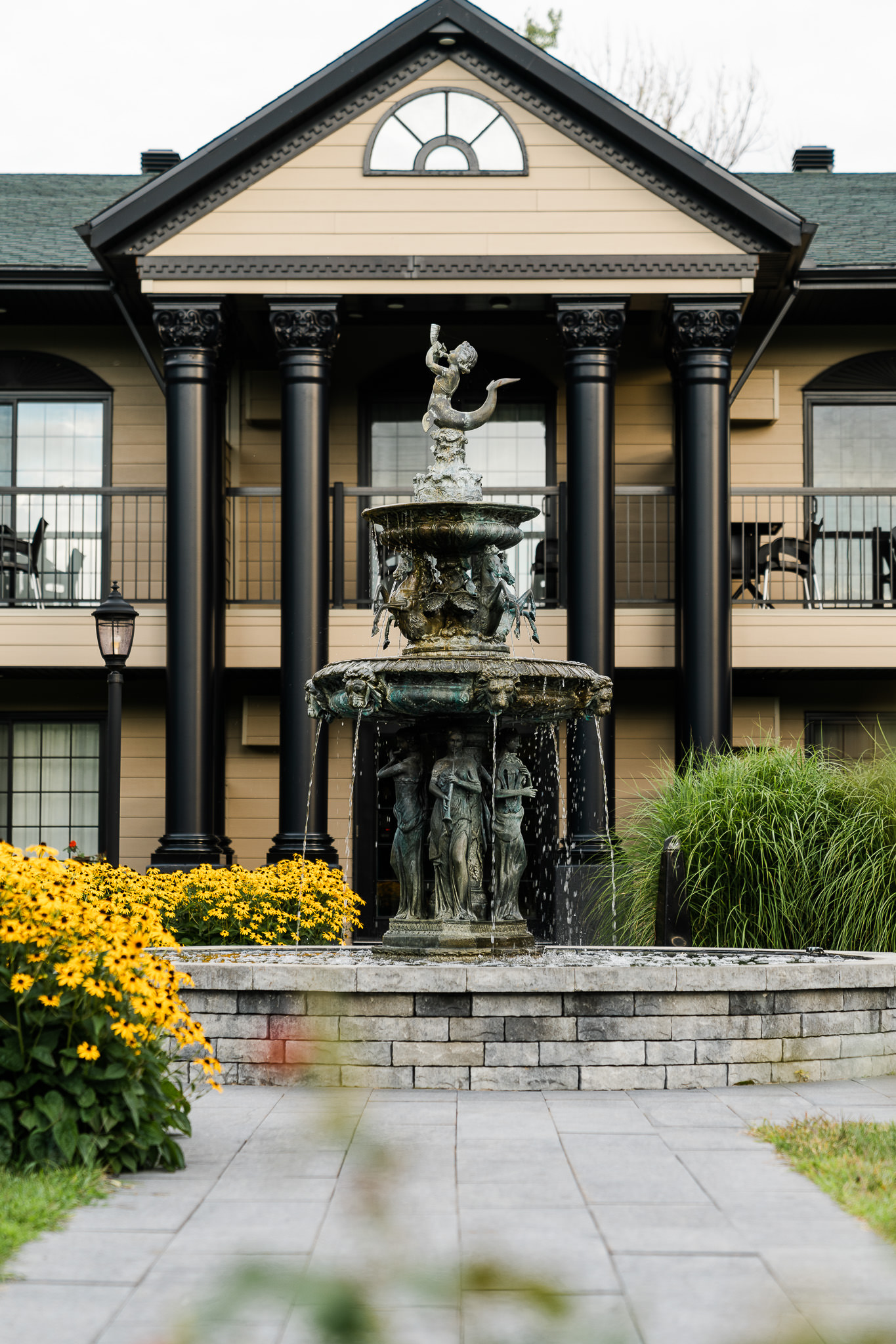 Fontaine et jardins