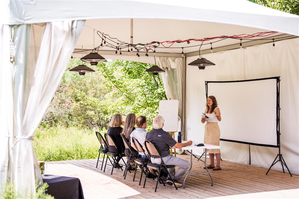 Chapiteau en mode travail (&copy;Charles & Annie Photographie 2024)