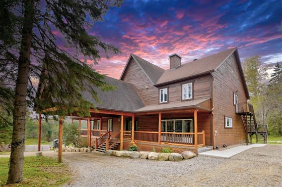 Domaine Mont Loyal-1