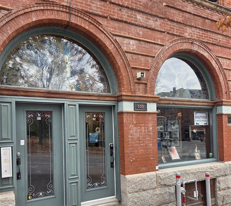 Boutique extérieure (&copy;Dany Poulin)