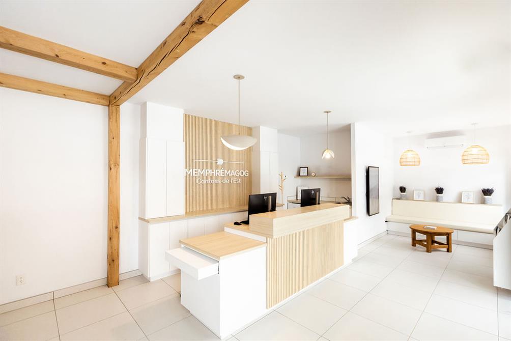 Bureau d'information touristique de Memphrémagog (&copy;Océane Langlois)