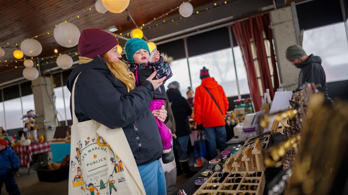 CIBLE_Photoshoot_MarchesDeNoel2024_BestJPG-21 (&copy;CIBLE)