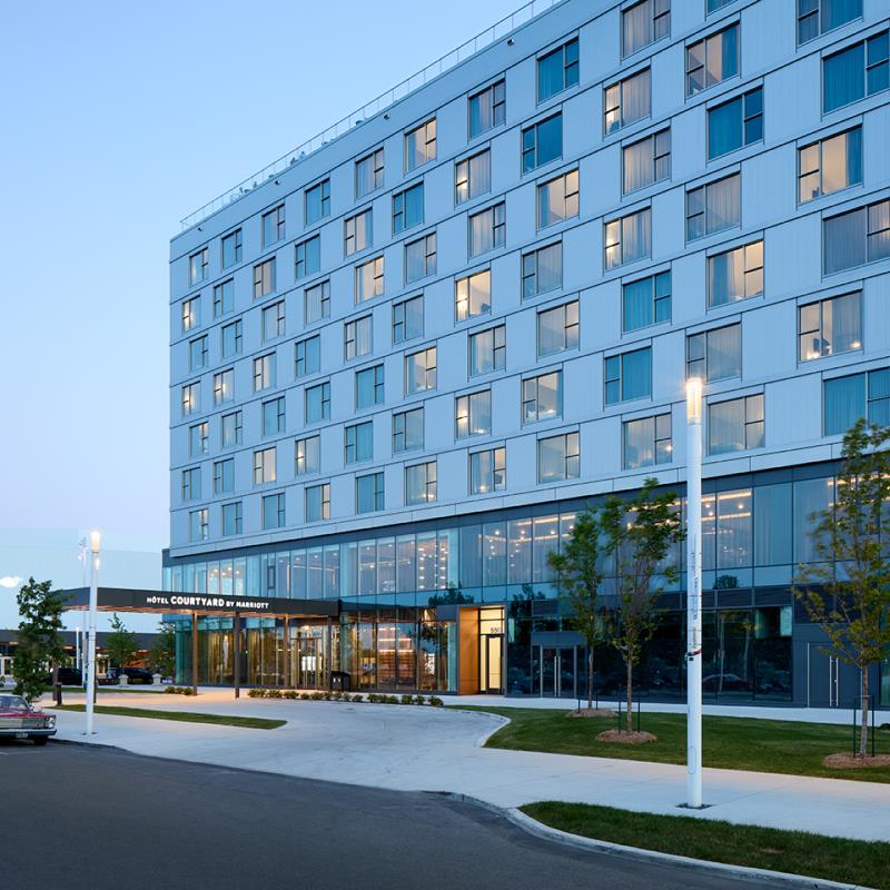 Courtyard by Marriott Montreal Laval Hotel