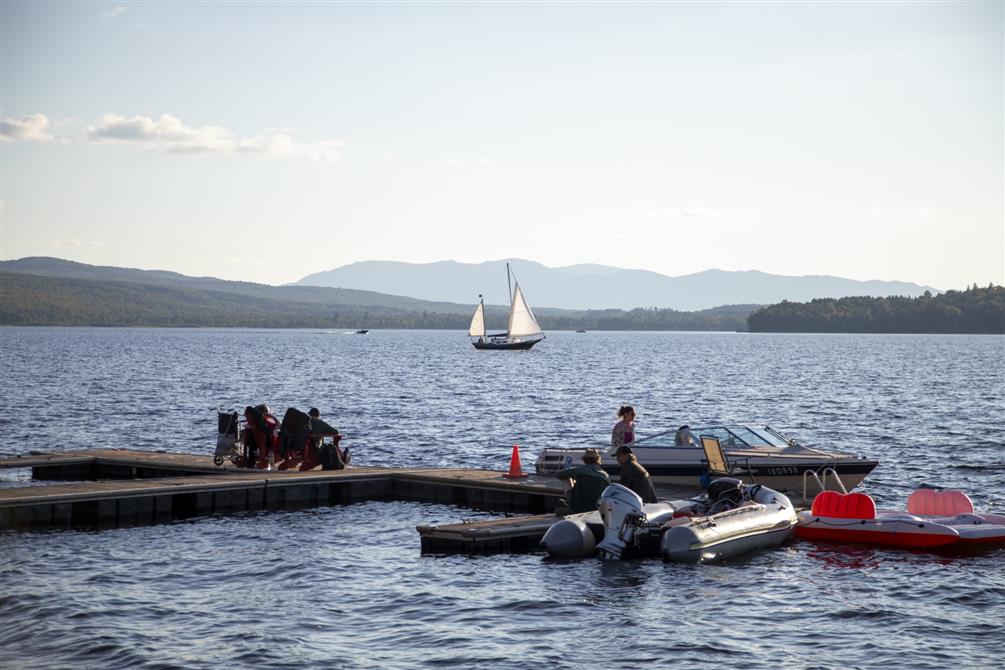 Une vue imprenable sur le Mont Mégantic et couchers de soleil (&copy;Auberge et chalets sur le Lac)