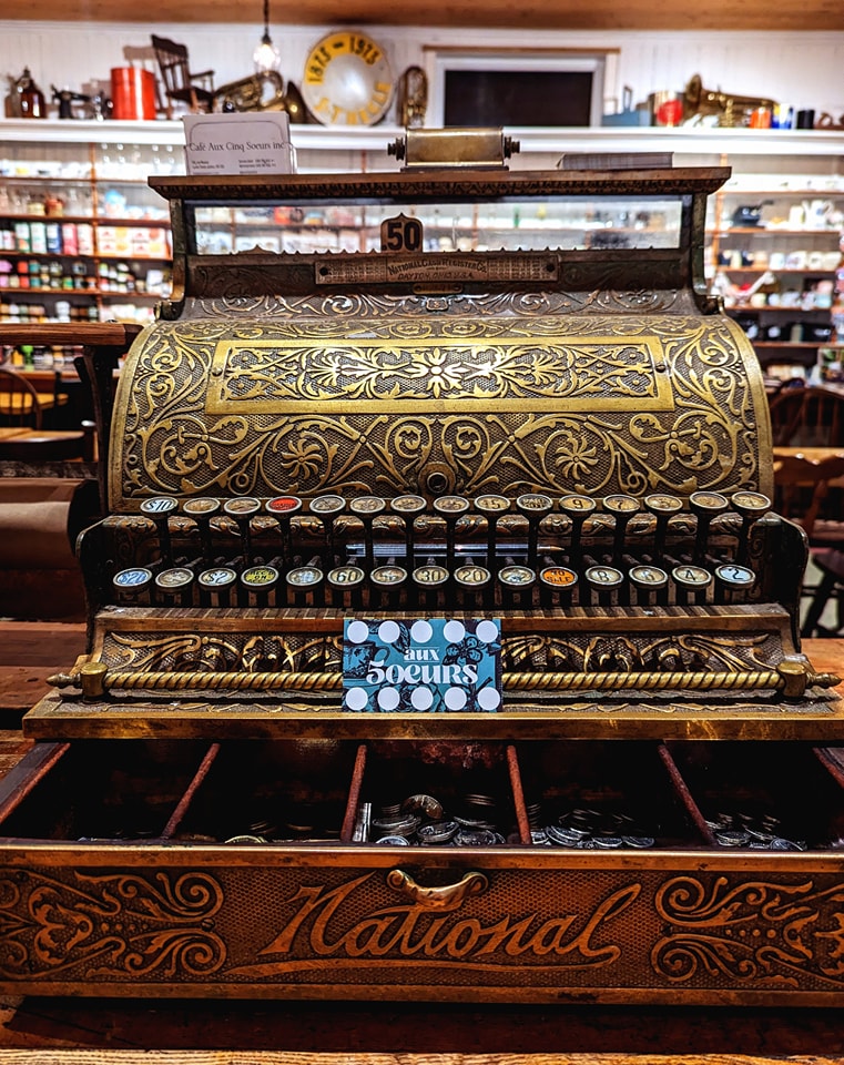 Caisse d'époque - charme irrésistible
