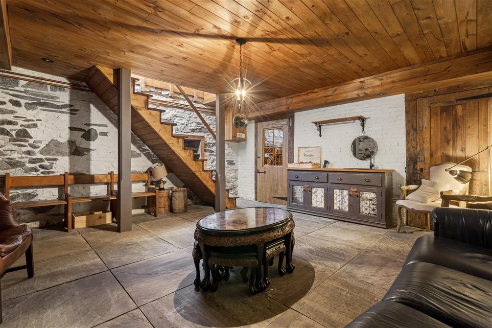 Cave à vin (&copy;Belvoir)