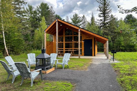 Chalets-lanaudiere-mini-chalet-cache-ext