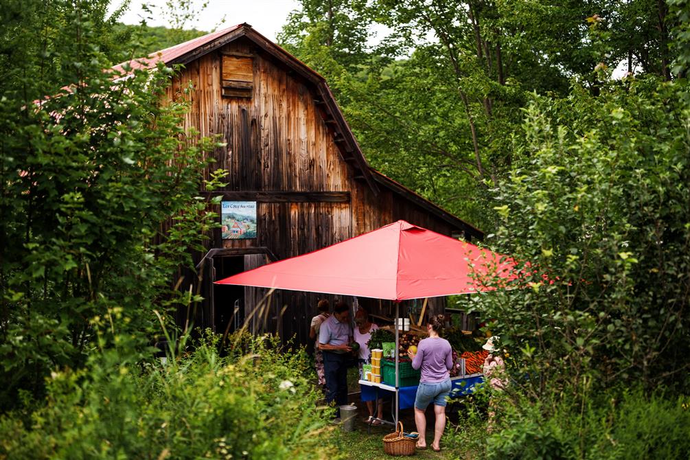 Marché fermier (&copy;� 2024 Charles & Annie Photographie, all rights reserved.)
