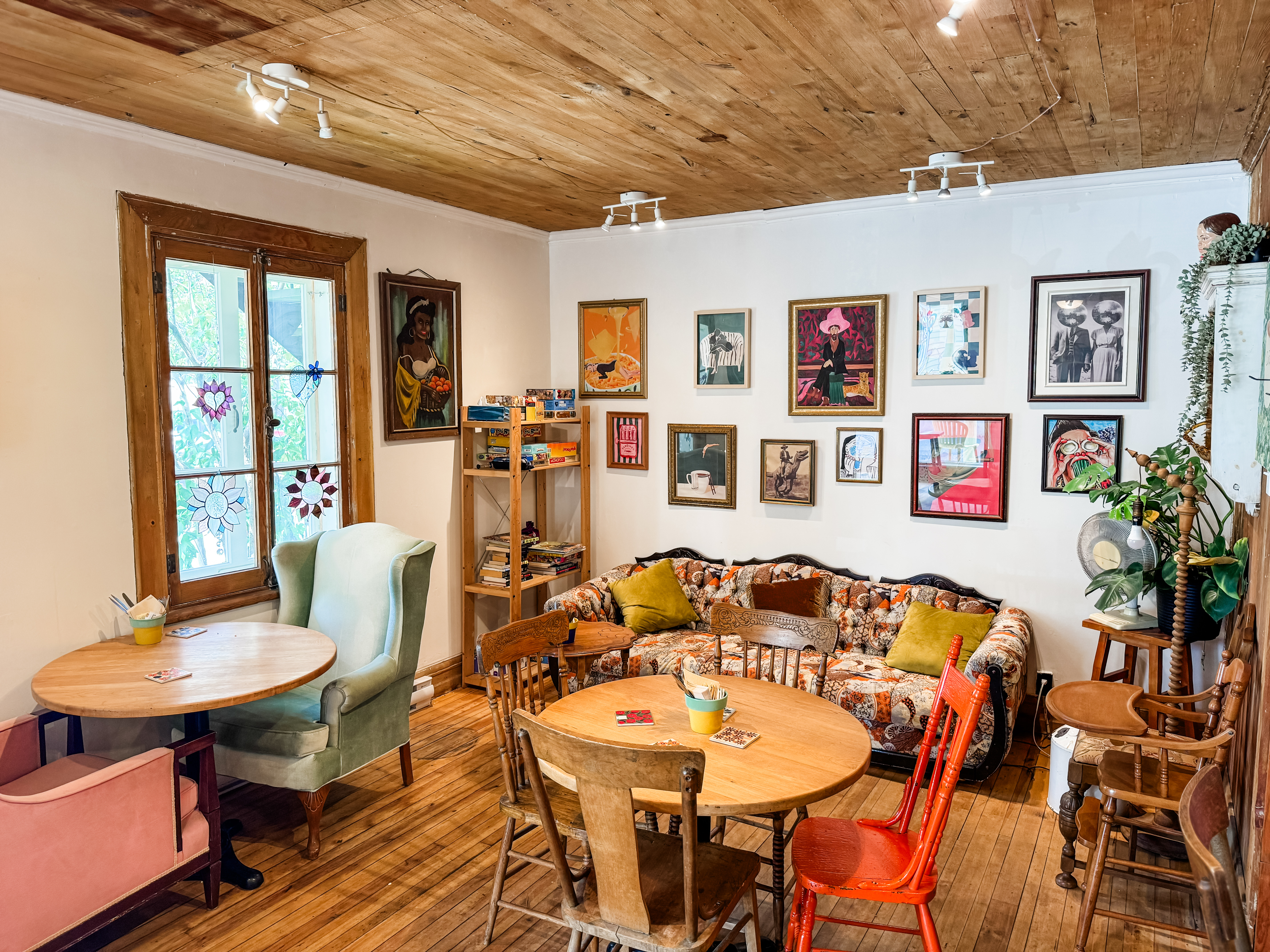 Café Chez Lucien - 2