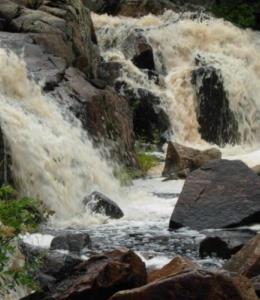 Les sentiers de la Chute à Ovide