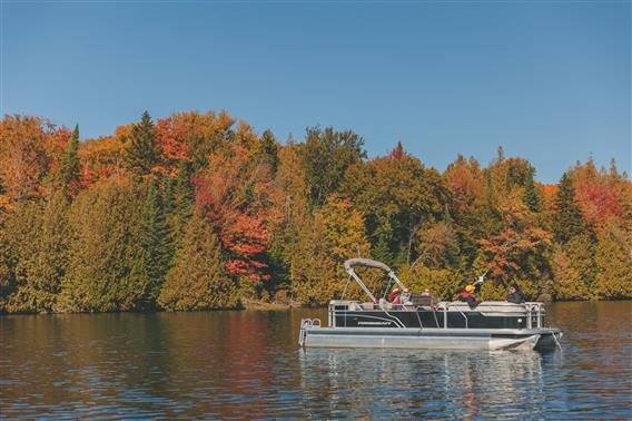 Découvrez le lac ponton