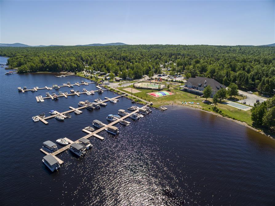 Camping Les Berges du Lac (&copy;Camping Les Berges du Lac)