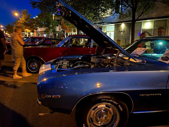 Exposition d'autos anciennes de Repentigny - soir