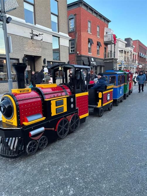 FB_IMG_1733662807260 (&copy;Productions Tamtam)