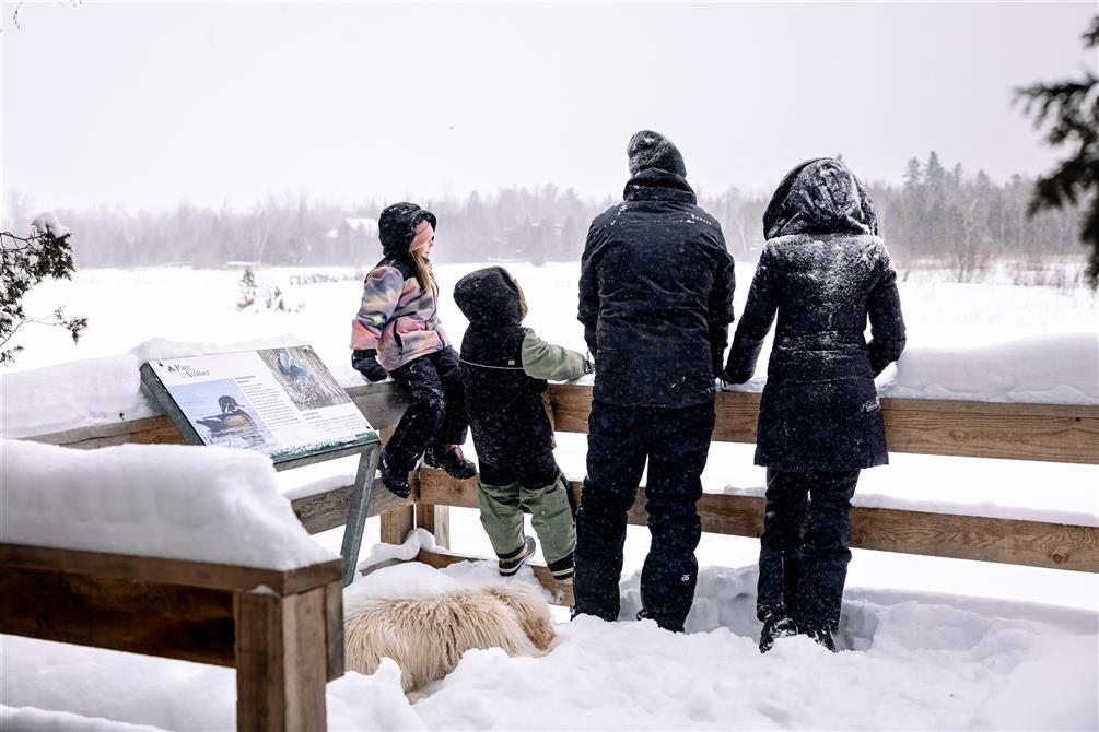 Famille au belvédère (&copy;SGPLA)