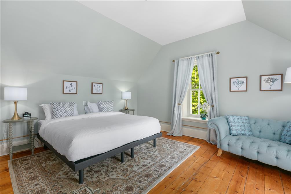 G-Suite 203-YD1_4595-VUE COMPLÈTE (&copy;MANOIR SWEETSBURG)