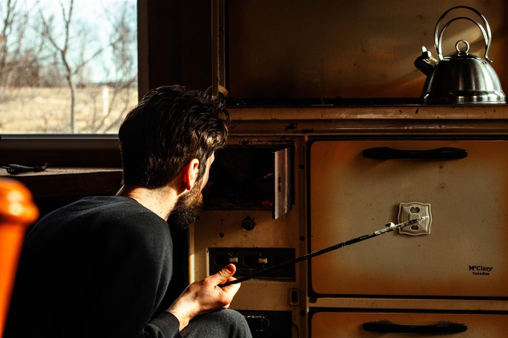 Refuge ferme des petits Torrieux- cuisiniere (&copy;Ferme des petits Torrieux)