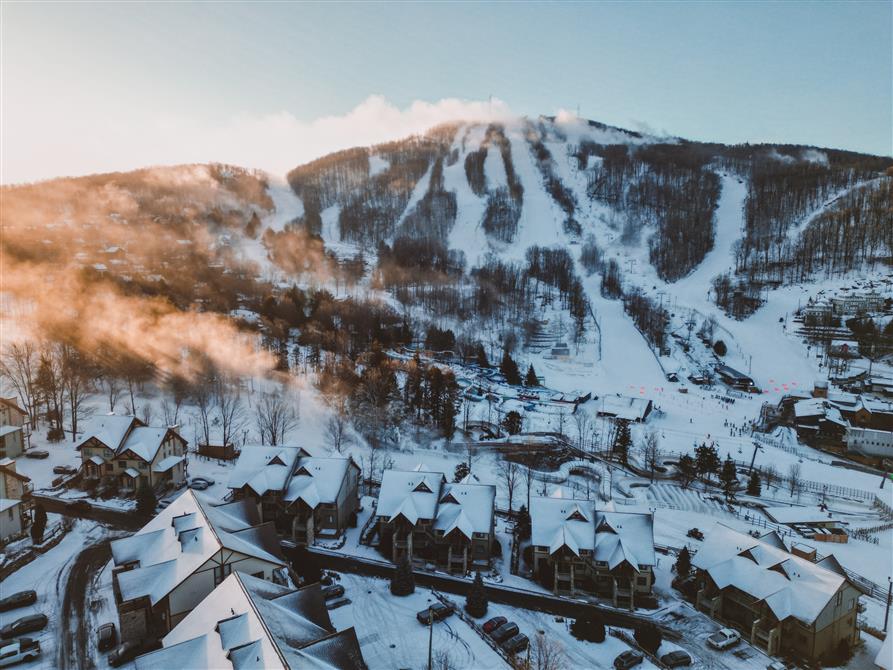 Extérieur Condos (&copy;Domaine Château-Bromont)