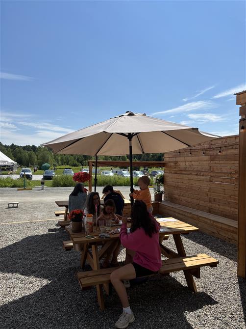 terrasse (&copy;meagan lemay)