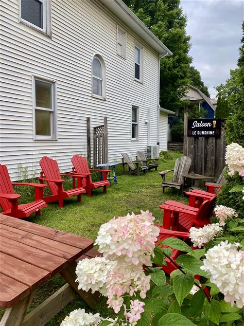 Terrasse (&copy;Auberge Le Sunshine)