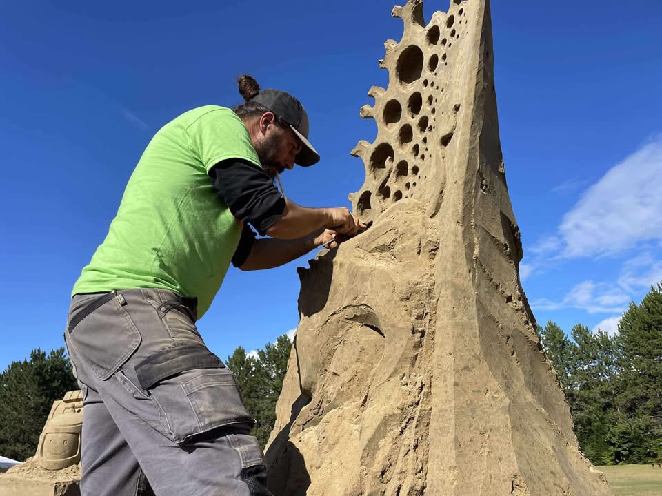 JOBi à l'œuvre Festi-Sable 2025
