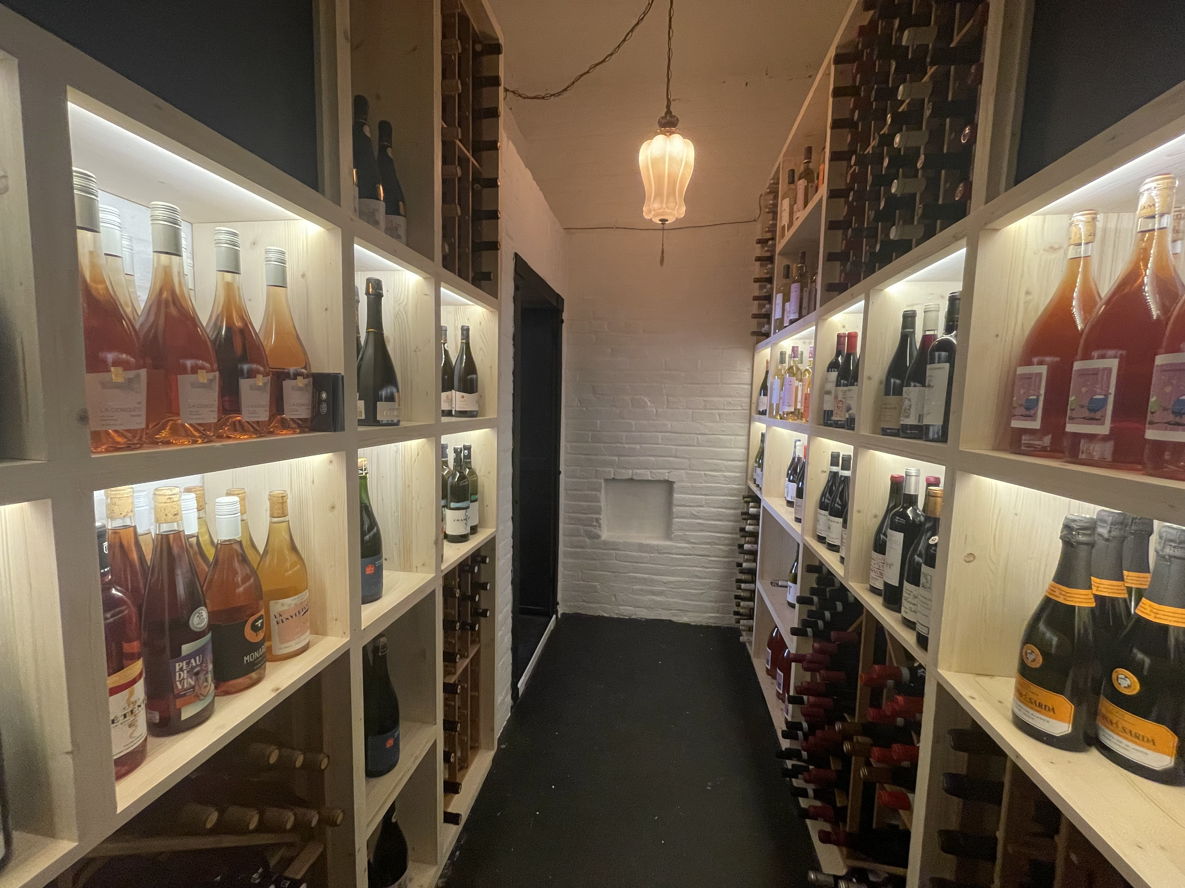 Cellier de vins d'importation privée et du Québec