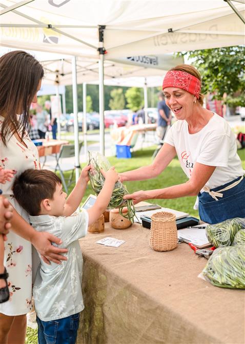 Marché public Dudwell (13) (&copy;Tourisme Haut-Saint-François)