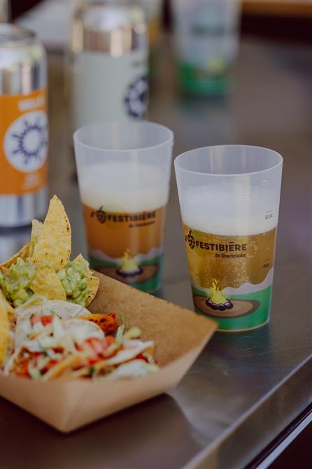 Cuisine de rue à Sherbrooke (&copy;Matt Smilenot)