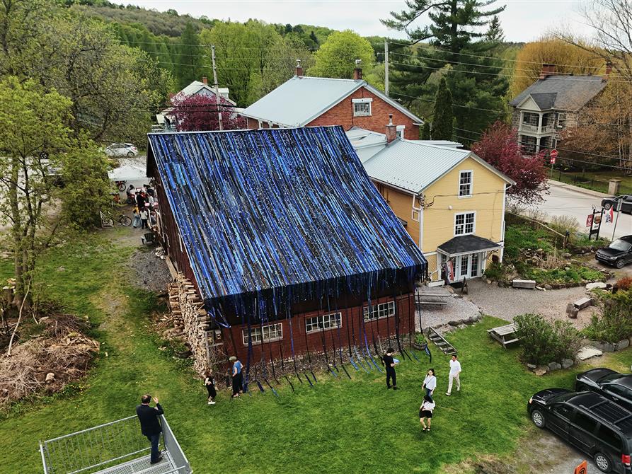 Oeuvre de Stina Baudin sur la grange Adélard (&copy;Adélard / Alex Chabot)