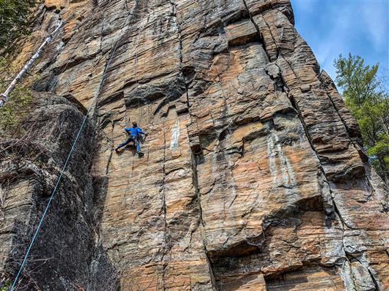 Paroi d'escalade Saint-Alphonse-Rodriguez