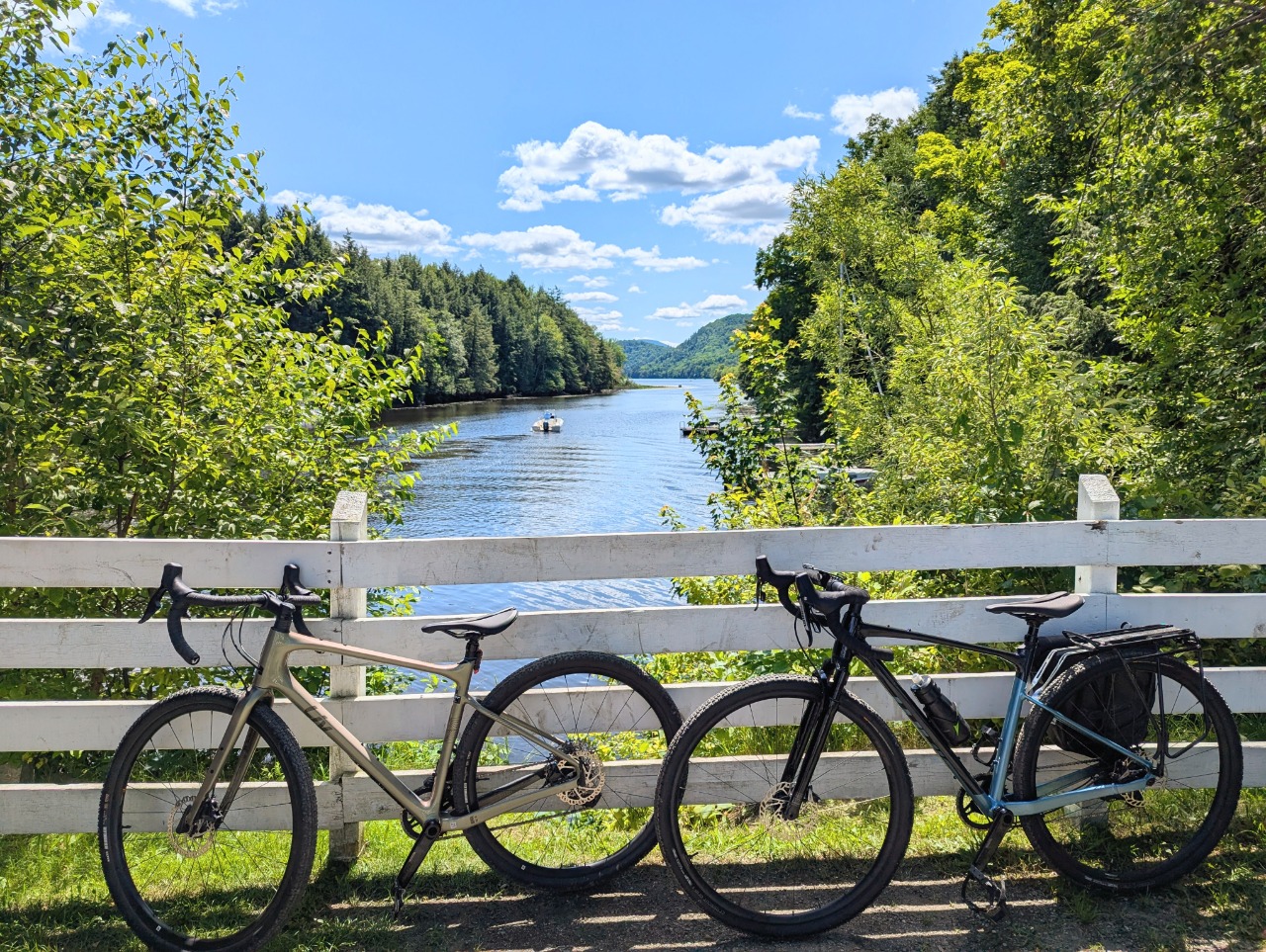 Pont Narrows - D'un quai à l'autre - Le Québec à vélo