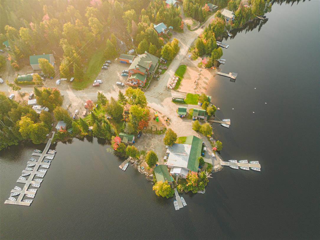 Pourvoirie-Bazinet_automne_2023_DRONE-WEB_credit Catrine-DAoust34