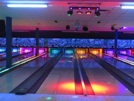 BG Laval 2000 bowling alley