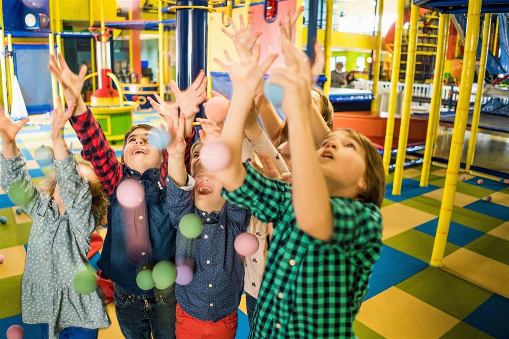 Fontaines de balles en mousse (&copy;RécréOFUN)