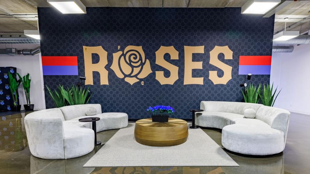 Les Roses de Montréal - Tourisme Laval