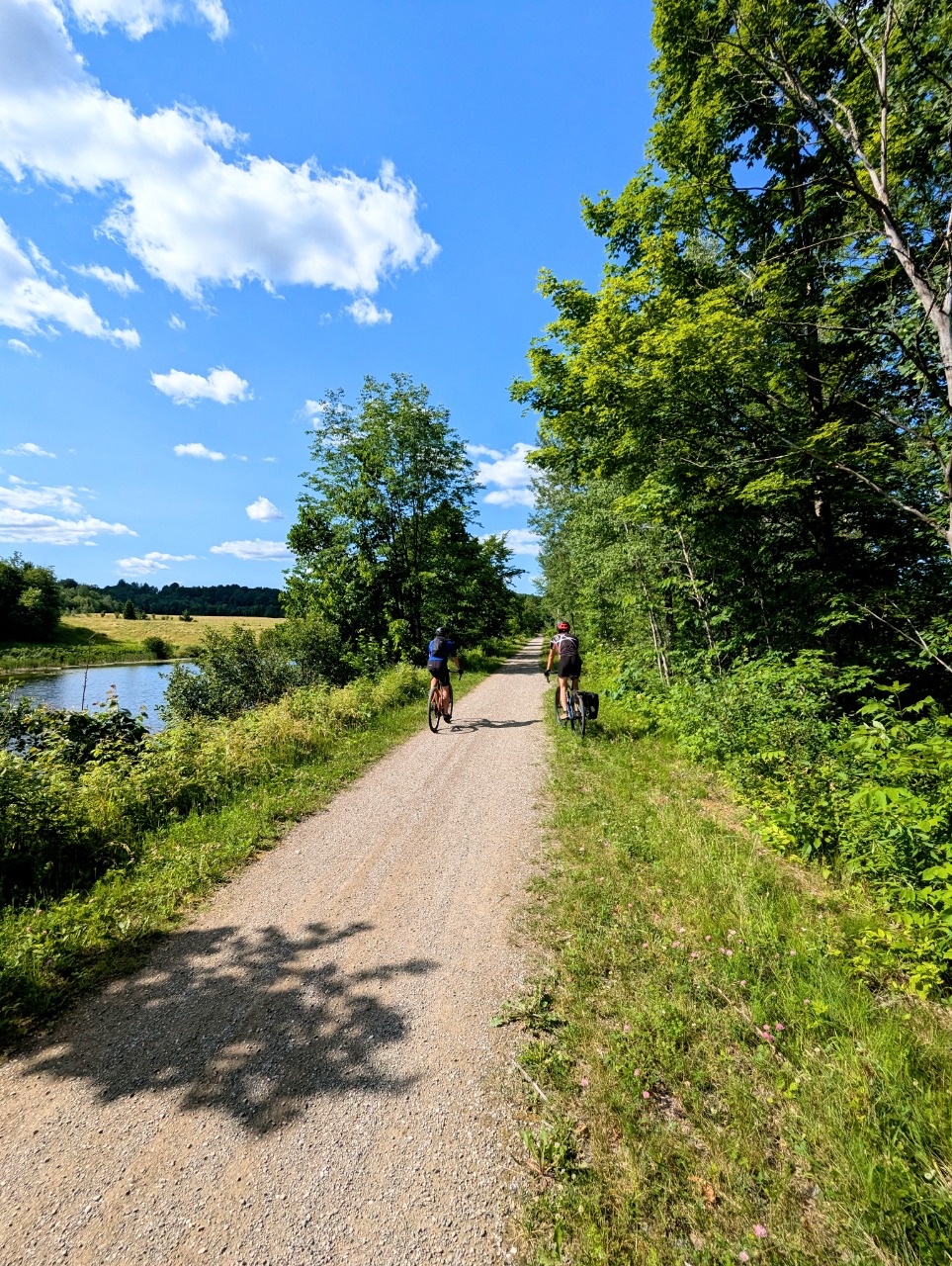 Sentier nature - D'un quai à l'autre - Le Québec à vélo