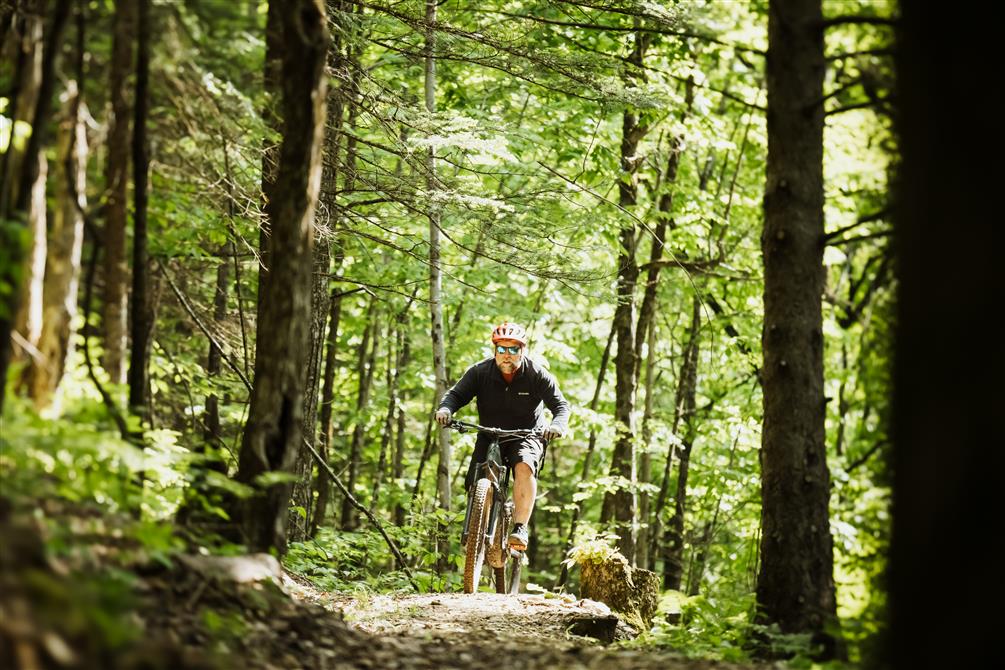 Sentier_vélo_montagne2_juin25@MB photographie (&copy;Dudswell Zone Nature; MB Photographie - Mélodie Béland)