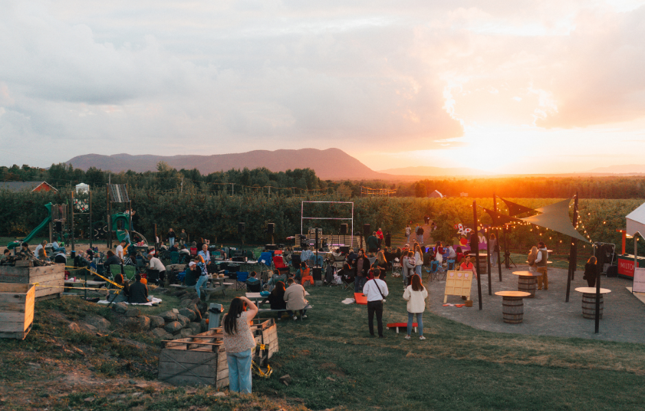 Spectacle plein air (&copy;Cidrerie Milton)
