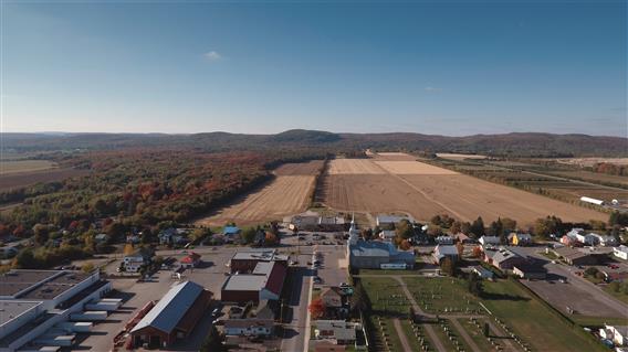 Ste-Melanie_drone_automne_credit Louis Coutu