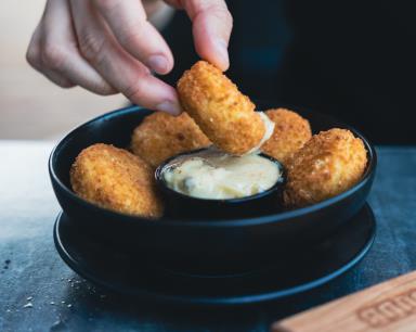 P'tits cailloux, bouchées de fromage en grains pannées