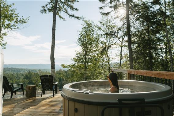 Terrasse avec vue panoramique du Dôme L'Épinette